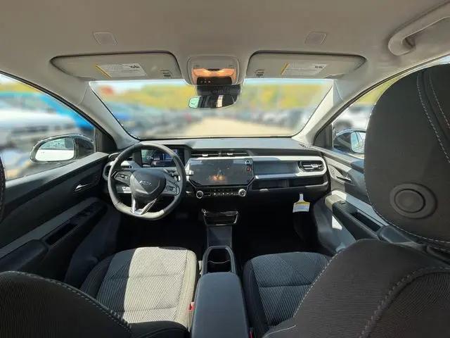 2027 Chevrolet Bolt LT FWD