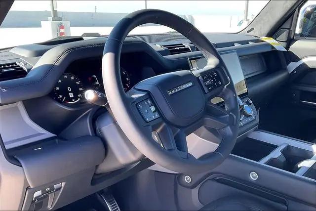 2026 Land Rover Defender P500 V8