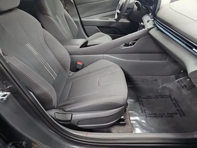 2025 Hyundai Elantra Hybrid SEL Sport