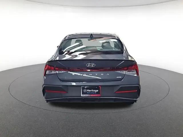 2025 Hyundai Elantra Hybrid SEL Sport