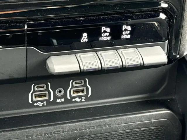 2025 Ram 1500 Laramie Crew Cab 4x4 5'7" Box