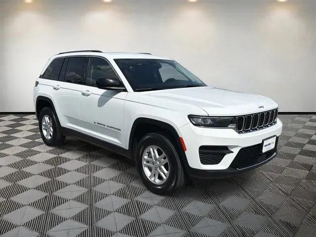 2024 Jeep Grand Cherokee Laredo 4x4
