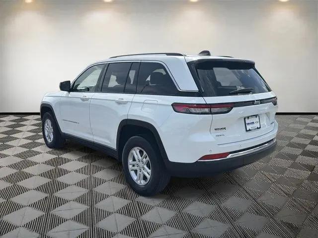 2024 Jeep Grand Cherokee Laredo 4x4