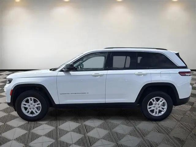 2024 Jeep Grand Cherokee Laredo 4x4