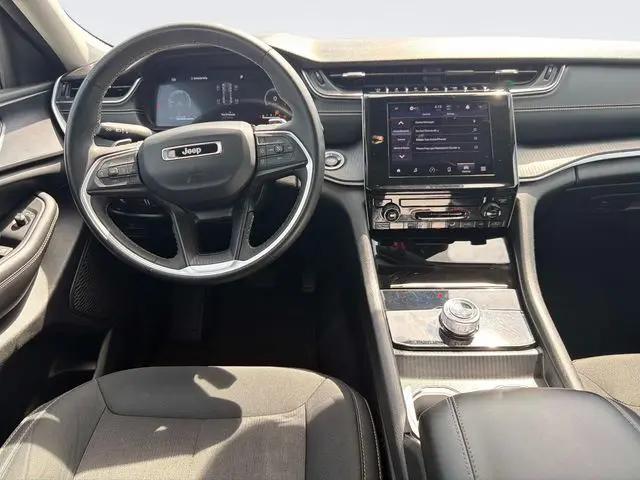 2024 Jeep Grand Cherokee Laredo 4x4