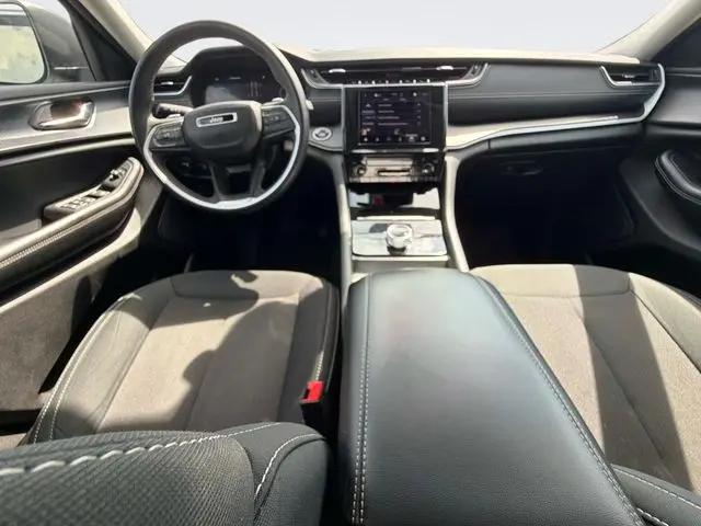 2024 Jeep Grand Cherokee Laredo 4x4