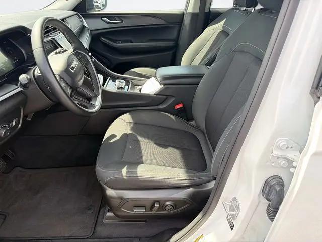 2024 Jeep Grand Cherokee Laredo 4x4