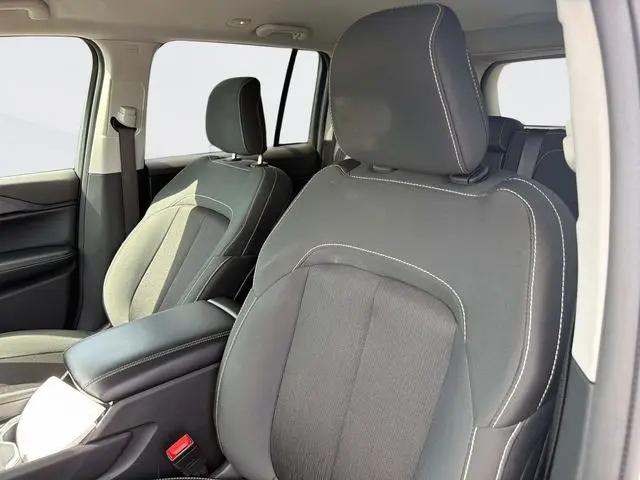 2024 Jeep Grand Cherokee Laredo 4x4