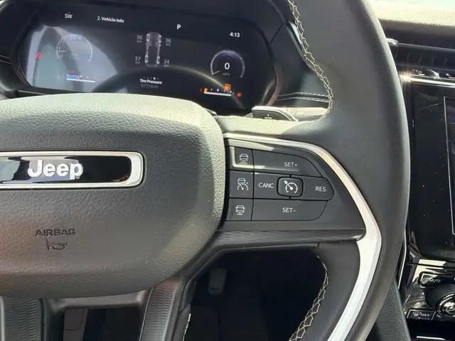 2024 Jeep Grand Cherokee Laredo 4x4