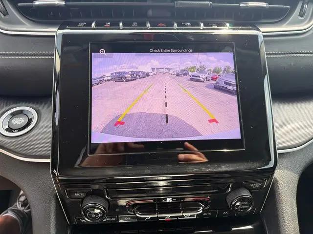 2024 Jeep Grand Cherokee Laredo 4x4