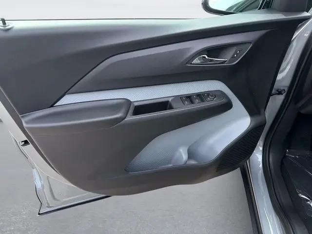 2027 Chevrolet Bolt LT FWD