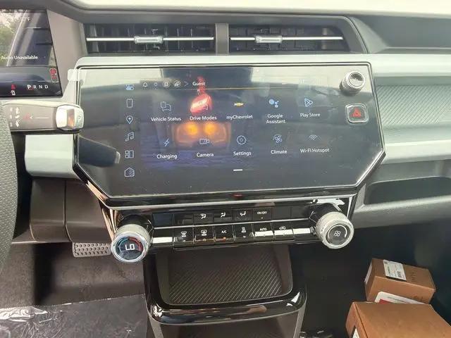 2027 Chevrolet Bolt LT FWD