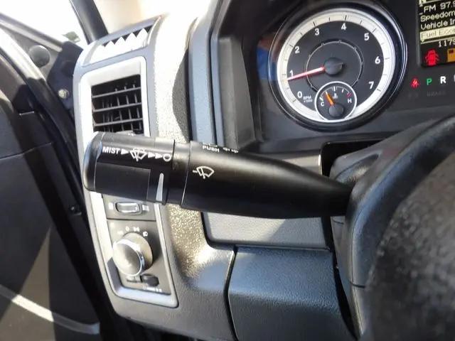 2018 Ram 1500 Express Crew Cab 4x2 5'7" Box