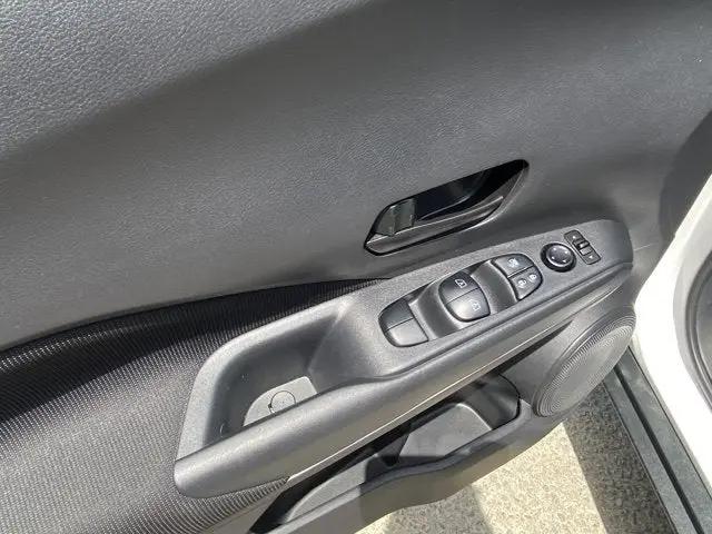 2021 Nissan Kicks S Xtronic CVT