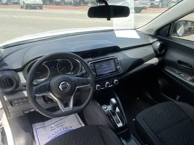 2021 Nissan Kicks S Xtronic CVT