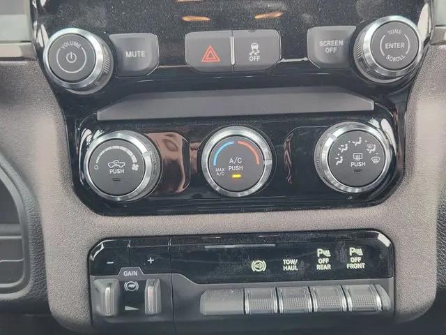 2025 Ram 2500 Tradesman Crew Cab 4x2 8' Box