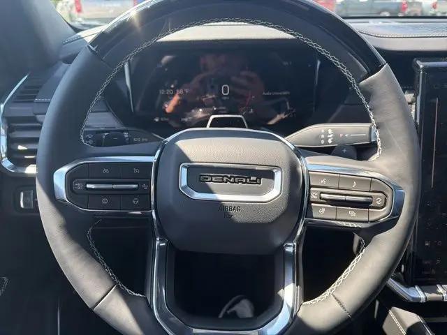 2026 GMC Acadia Denali AWD
