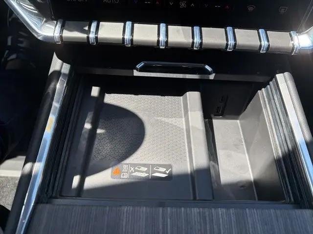 2026 GMC Acadia Denali AWD