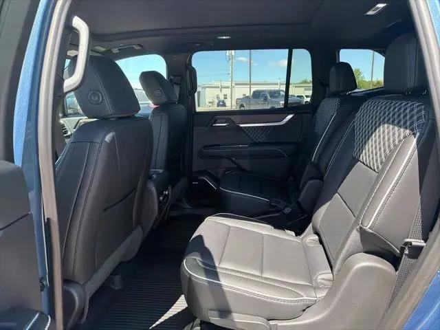 2026 GMC Acadia Denali AWD