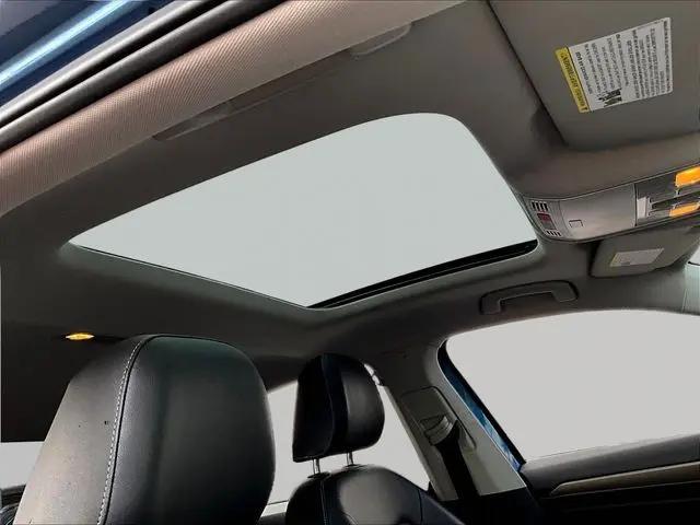 2019 Volkswagen Jetta 1.4T SEL Premium