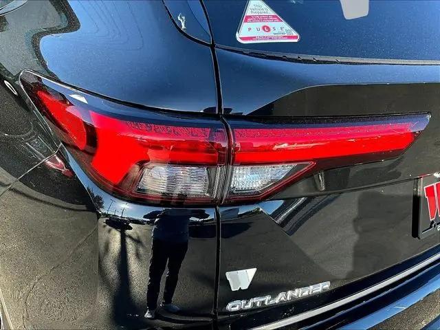 2022 Mitsubishi Outlander ES 2.5 2WD