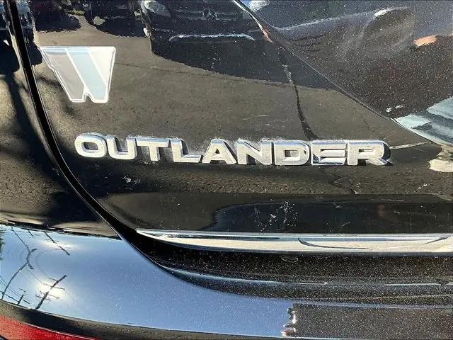 2022 Mitsubishi Outlander ES 2.5 2WD