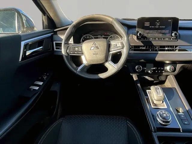 2022 Mitsubishi Outlander ES 2.5 2WD