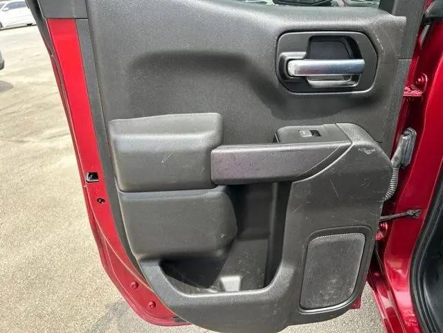 2020 Chevrolet Silverado 1500 4WD Double Cab Standard Bed Custom