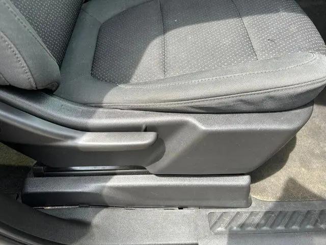 2020 Chevrolet Silverado 1500 4WD Double Cab Standard Bed Custom