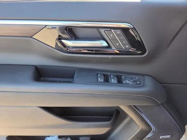 2026 Chevrolet Suburban Premier, 4WD