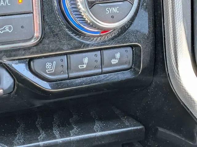 2022 GMC Yukon 4WD Denali