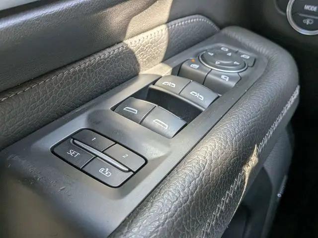 2022 GMC Yukon 4WD Denali
