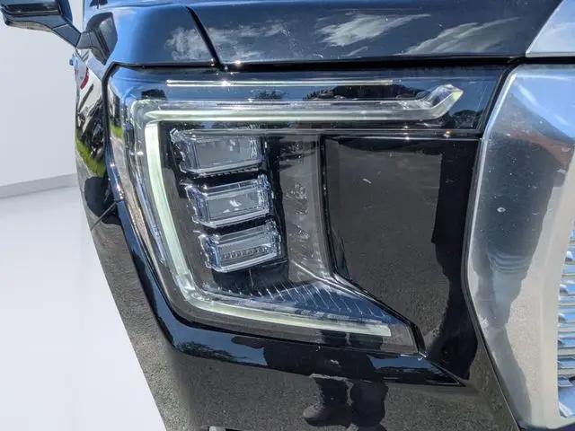 2022 GMC Yukon 4WD Denali