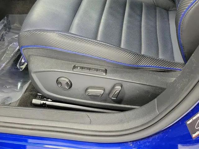 2023 Volkswagen Golf R 2.0T