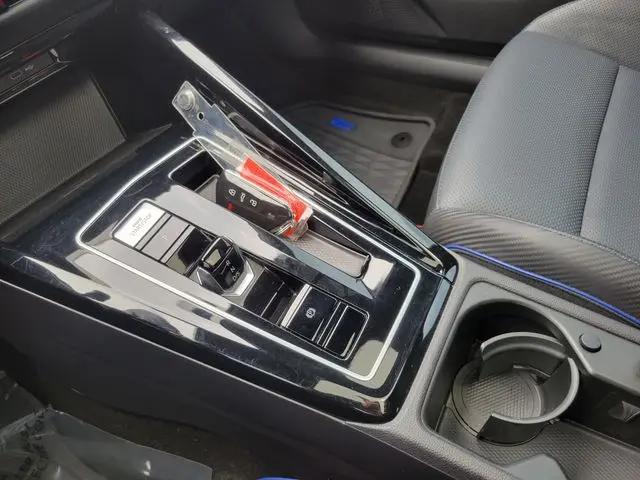 2023 Volkswagen Golf R 2.0T