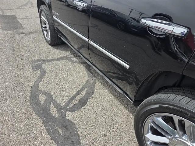2011 Cadillac Escalade Platinum Edition