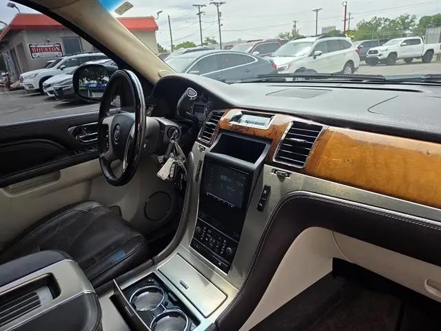 2011 Cadillac Escalade Platinum Edition