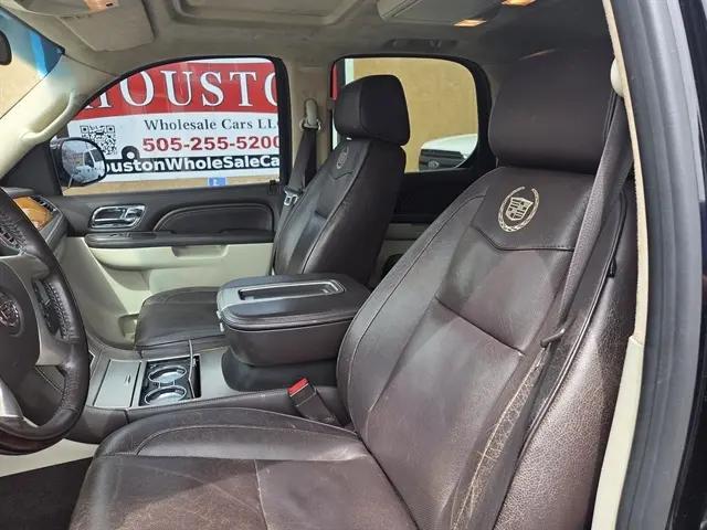 2011 Cadillac Escalade Platinum Edition