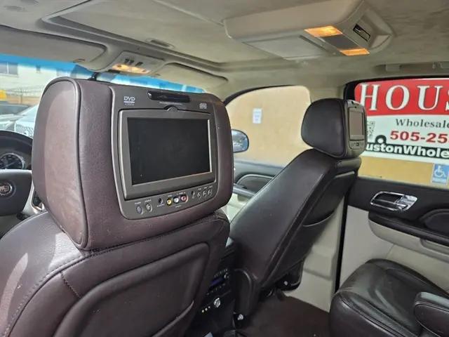 2011 Cadillac Escalade Platinum Edition