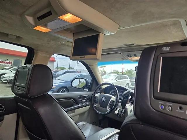 2011 Cadillac Escalade Platinum Edition