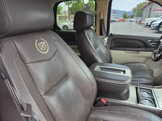 2011 Cadillac Escalade Platinum Edition