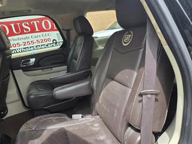 2011 Cadillac Escalade Platinum Edition