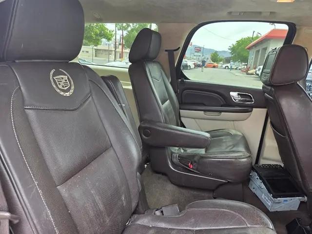 2011 Cadillac Escalade Platinum Edition