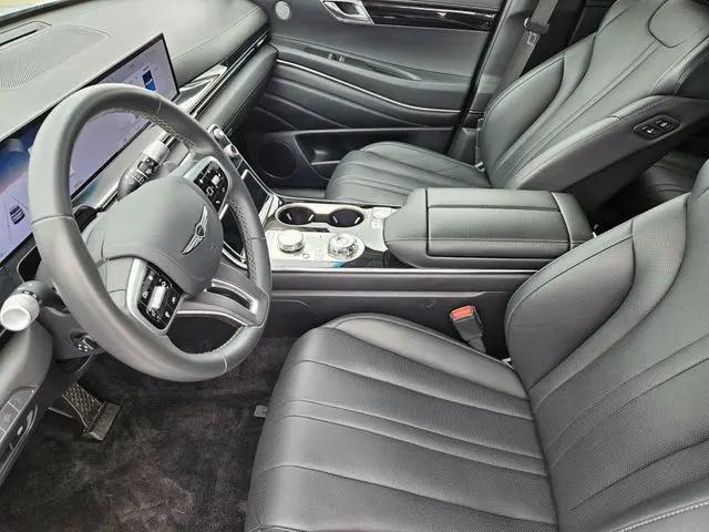 2025 Genesis GV80 2.5T Standard AWD