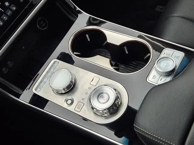 2025 Genesis GV80 2.5T Standard AWD