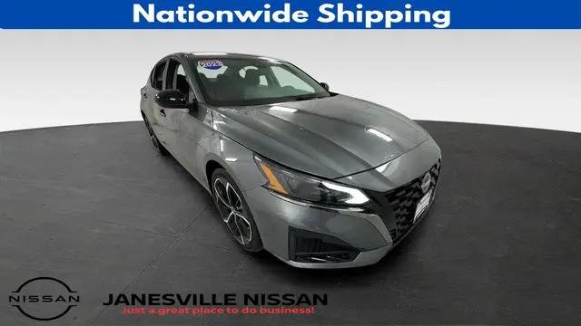 2023 Nissan Altima SR Intelligent AWD for sale in Janesville, WI
