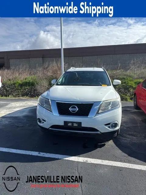 2015 Nissan Pathfinder SL for sale in Janesville, WI