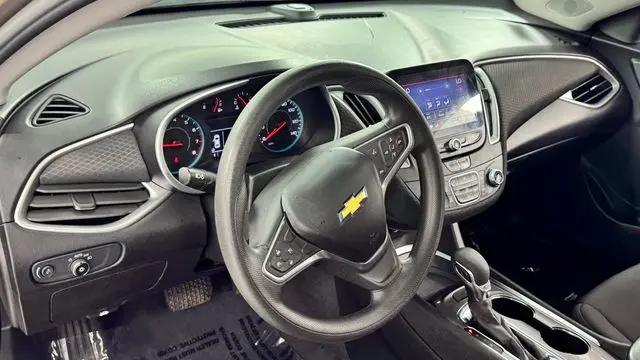 2022 Chevrolet Malibu FWD LT