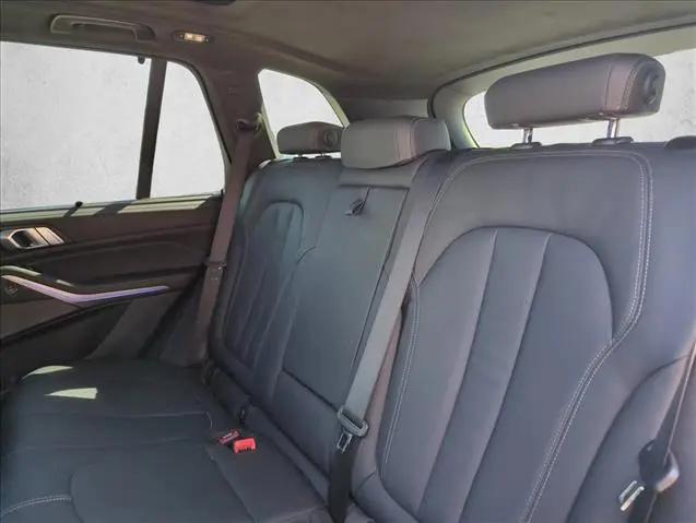 2022 BMW X5 M50i