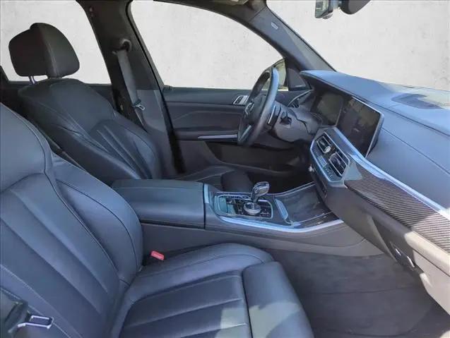 2022 BMW X5 M50i